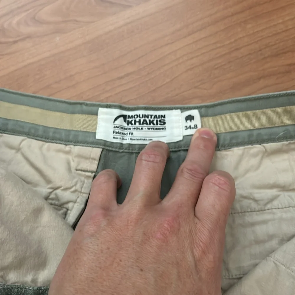Mountain Khaki Shorts- 34x8”- Green/Sage - Picture 3 of 3